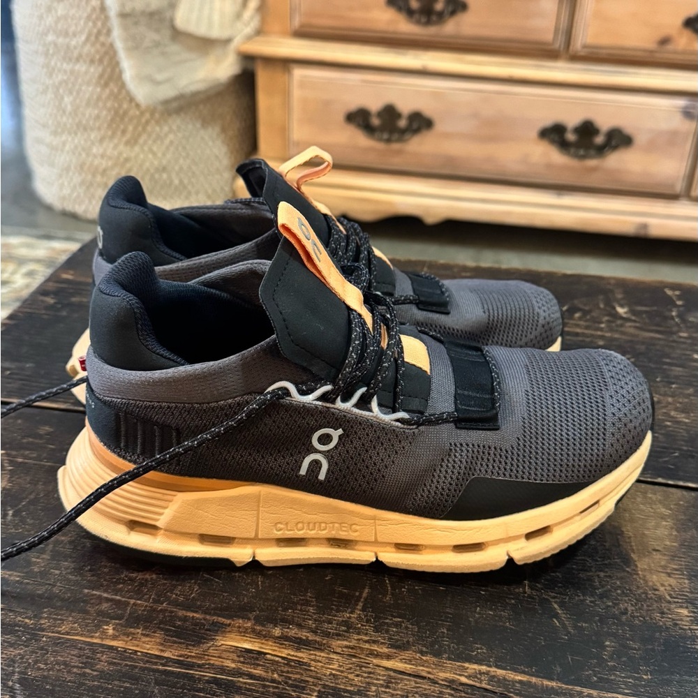 OnCloud Cloudnova Sneakers Size 7